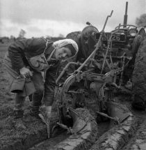 FROM THE BOOK: Queen of the Plough, Muriel Sutton, at the 1959 National Ploughing Champsionship, Kilkenny